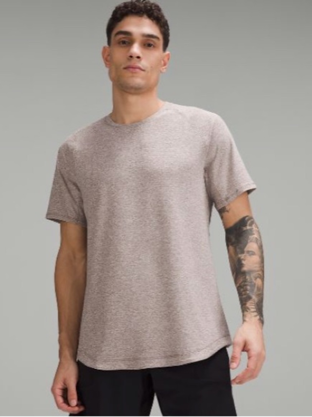 Lululemon license to train short sleeve tshirt L